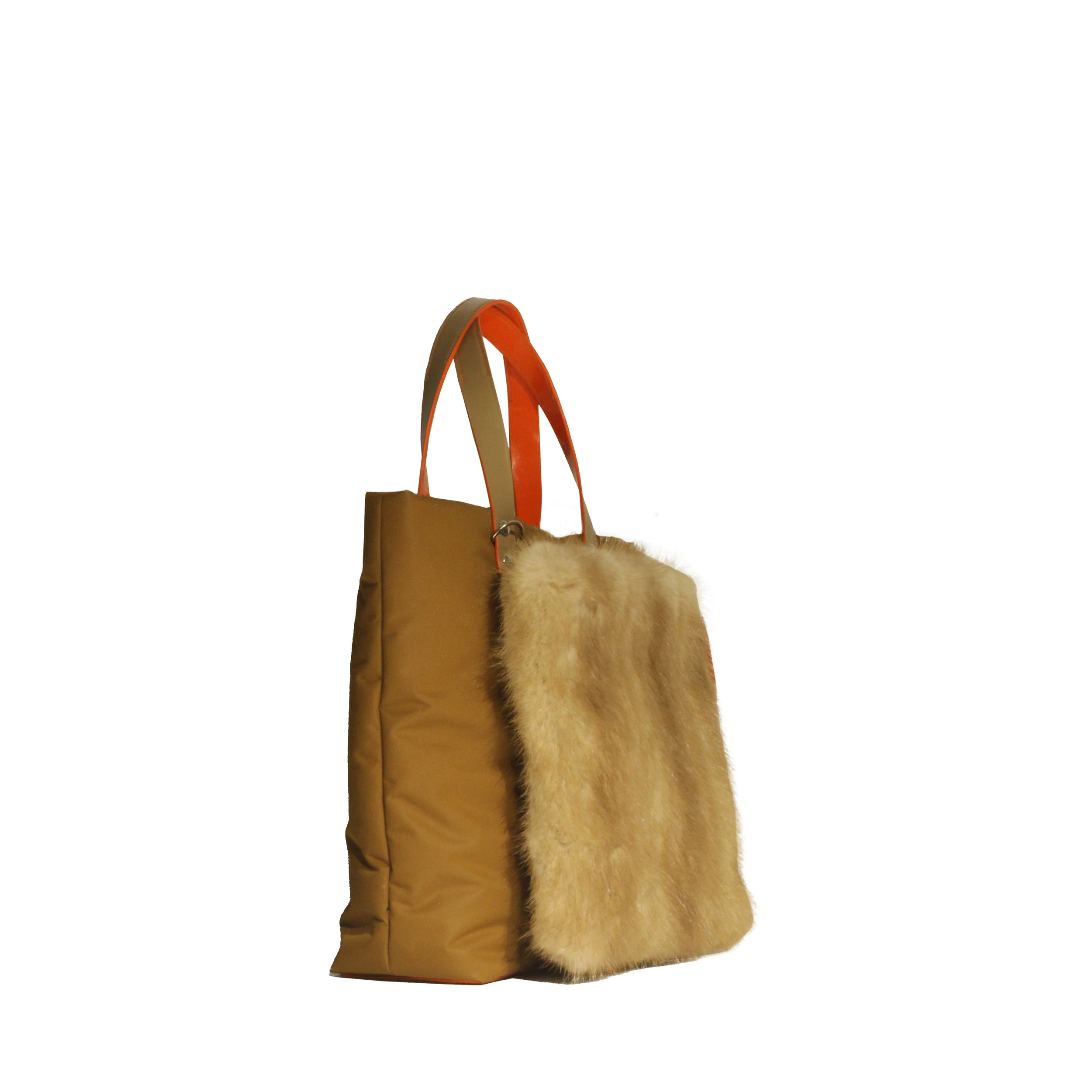 Vénus  Tote bag  CARAMEL design avec une  poche en fourrure de vison recyclée