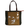 Noemi  Tote bag design en toile recyclée vert  avec poche en cuir vernis moutarde