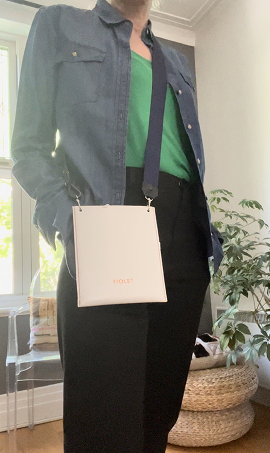Lucienne Pochette bandoulière en cuir  blanc cassé/ off white  fait ✋🏻