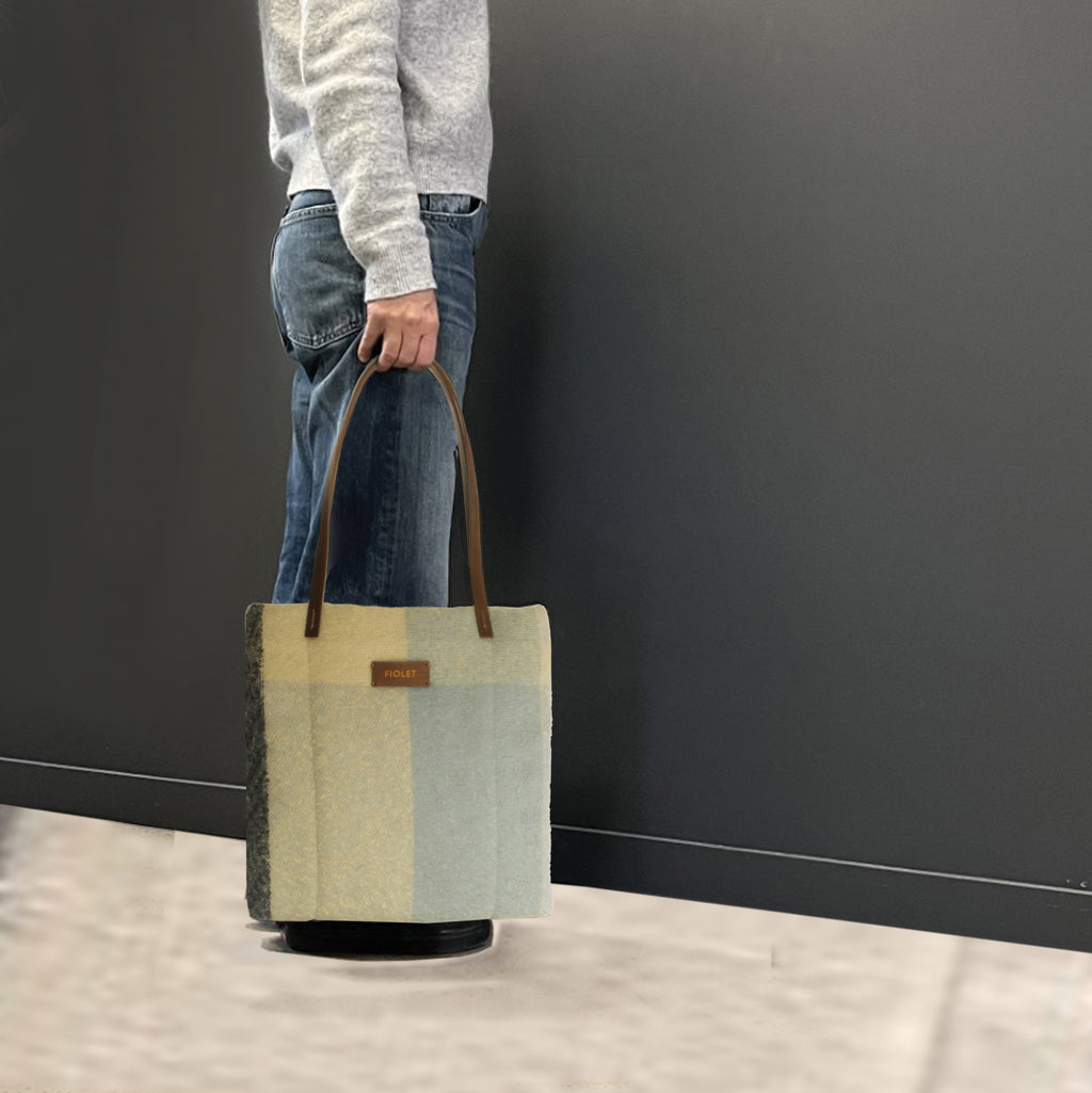 Claude  Tote bag design en lainage gris